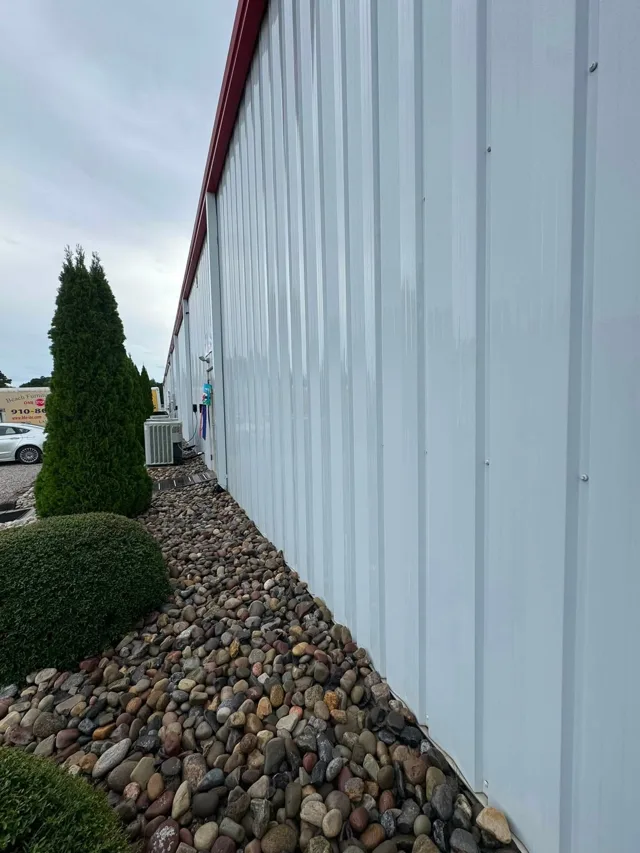 Rock bed side — after — Ray-Nor-Shine Pro Wash job photo