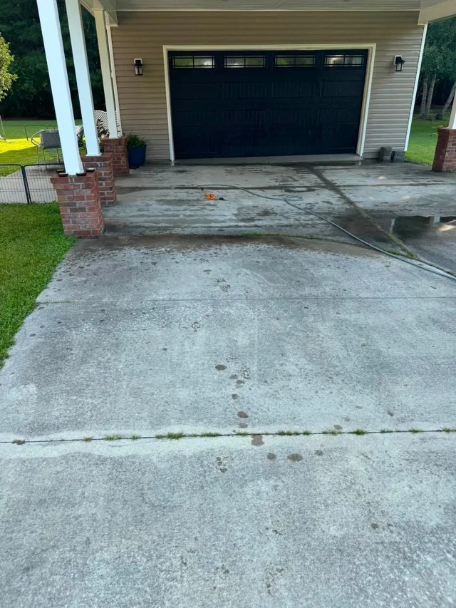Garage pad — before — Ray-Nor-Shine Pro Wash job photo
