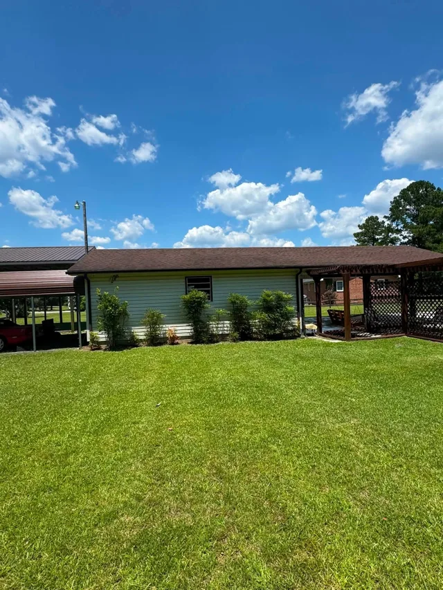 Ranch home — after — Ray-Nor-Shine Pro Wash job photo